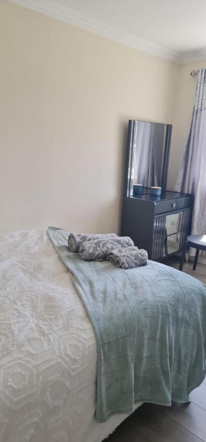 Stylish & Cozy 2-Bedroom Flat In Hoxton & Shoreditch London Bagian luar foto
