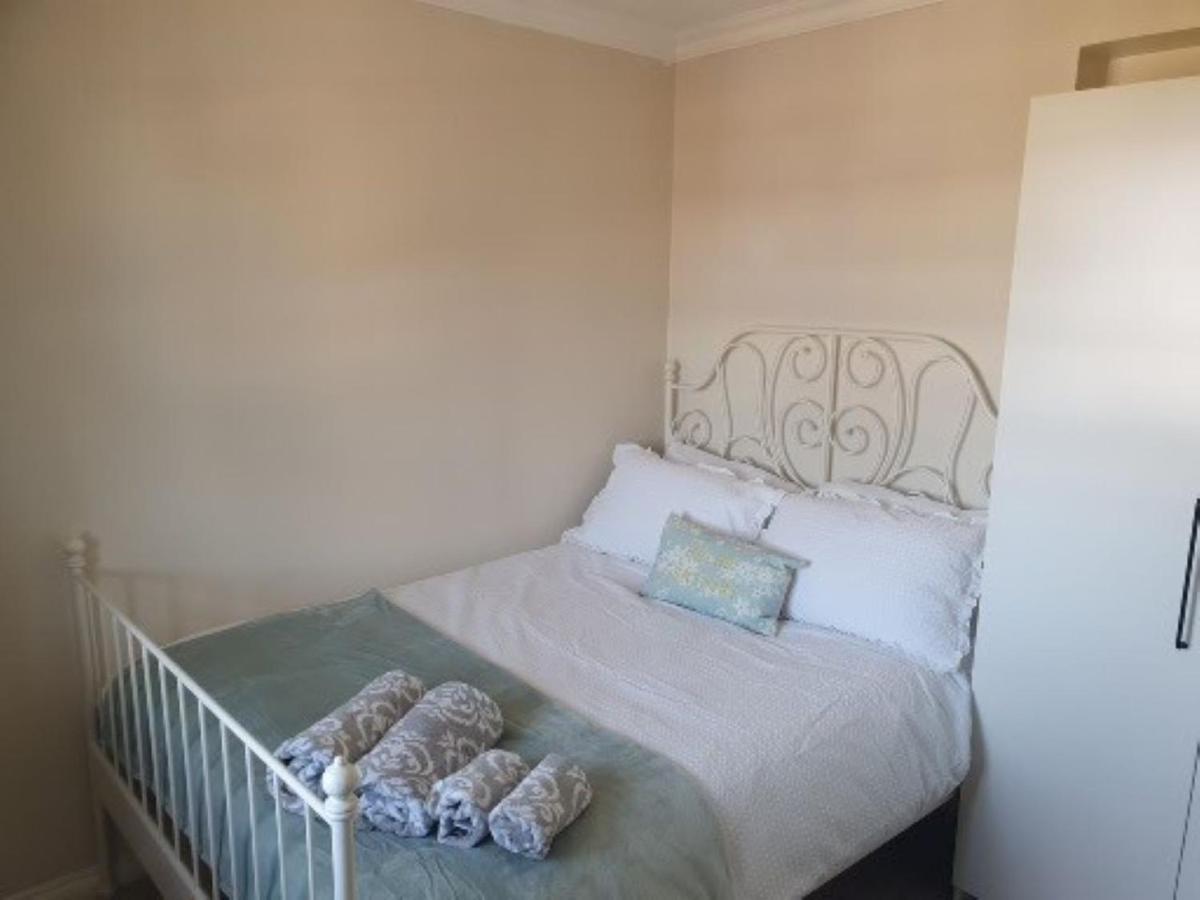 Stylish & Cozy 2-Bedroom Flat In Hoxton & Shoreditch London Bagian luar foto